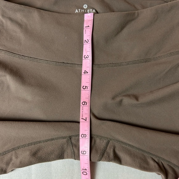 Athleta Stach Shorts Size MT Rusty Brown Elastic Waistband - Picture 5 of 8